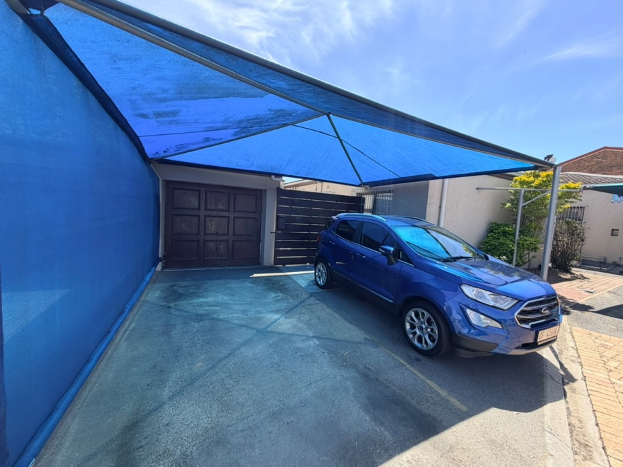 To Let 2 Bedroom Property for Rent in St Michaels Western Cape